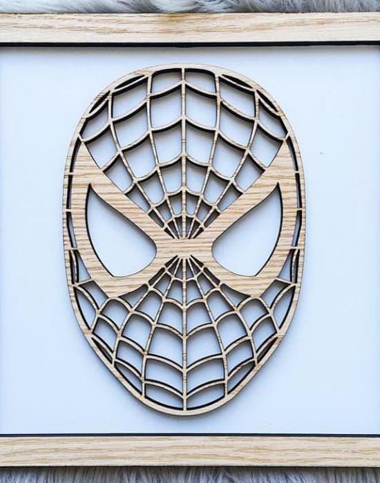 Wooden Spiderman mask decoration
